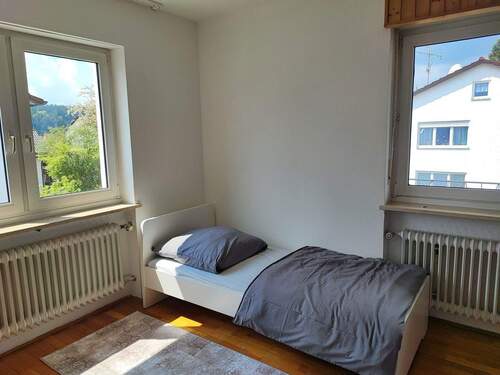 Zimmer - Etagenwohnung mit 108,00 m&sup2; in Mauern zur Miete