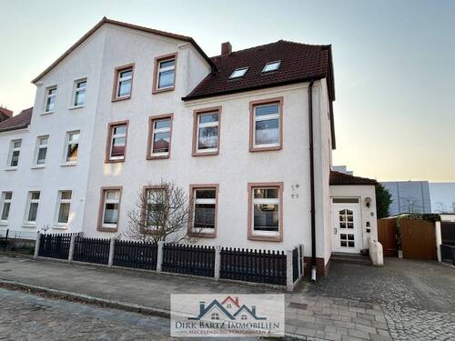 Ansicht - Repräsentative Immobilie! Ob Einfamilienhaus oder Zweifamilienhaus! Vielseitig nutzbar!