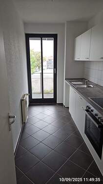 Neue Einbauküche - Etagenwohnung mit 66,60 m&sup2; in Magdeburg zur Miete