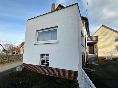 Seitlich - Einfamilienhaus mit 170,00 m&sup2; in Borken / Haarhausen zum Kaufen