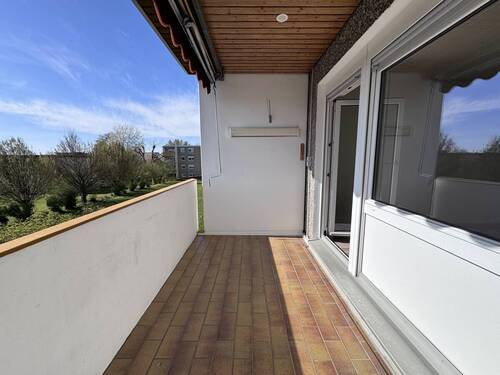 Überdachter Westbalkon - 