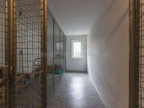 Kellerabteil - Etagenwohnung mit 72,50 m&sup2; in Plauen zur Miete