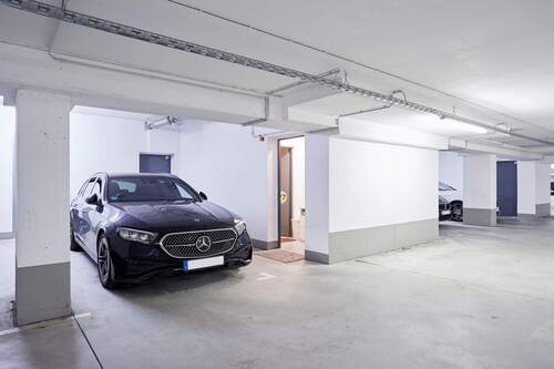 Tiefgaragenstellplatz - 
