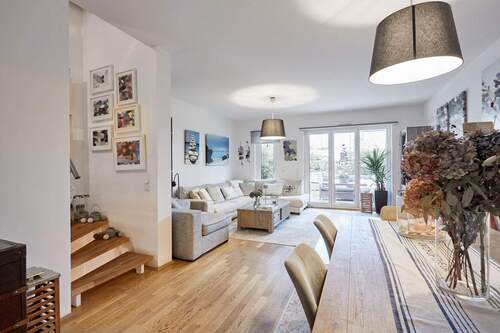 Wohn-/Essbereich - 6 Zimmer Mehrfamilienhaus, Wohnhaus zum Kaufen in Düsseldorf