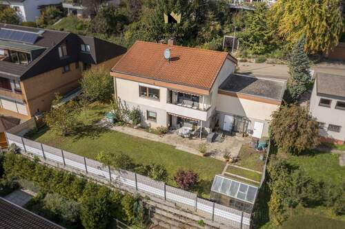 Drohne - 6 Zimmer Einfamilienhaus zum Kaufen in Unterensingen
