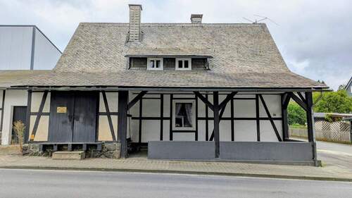 Ansicht - 5 Zimmer Einfamilienhaus in Olsberg