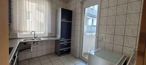 Küche mit Übergang Balkon - 