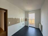 Küche mit Balkon - 4 Zimmer Etagenwohnung zur Miete in Plauen