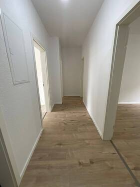 Eingangsbereich - Frisch saniert und bezugsfertig!