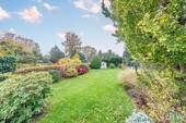 Weitläufiger Garten - 