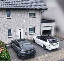 Gepflegte Doppelhaushälfte mit Einliegerwohnung, Garten & Garage in Bielefeld-Heepen