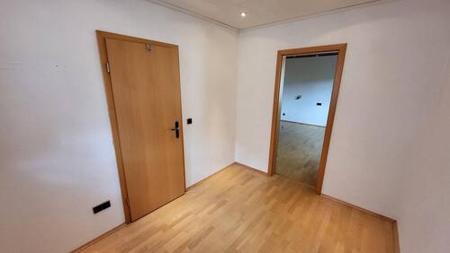 1.OG Zimmer 4 (Ankleide) - 