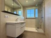 neues, hochwertiges Badezimmer - 