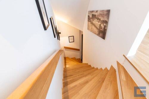 Treppenabgang zum Kellergeschoss - 