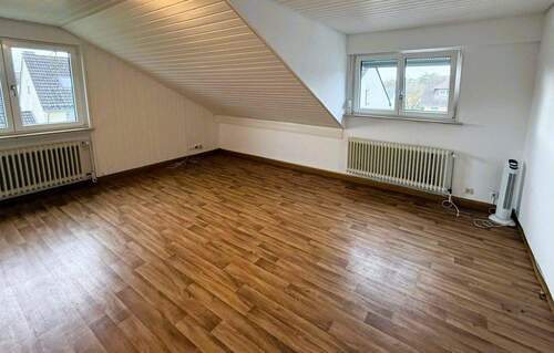 Wohn/Schlafzimmer - Gemütliche1-Zimmerwohnung mit Einbauküche und Stellplatz in Neuwied-Niederbieber