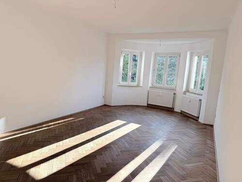 Wohnraum - 4 Zimmer Etagenwohnung in Chemnitz