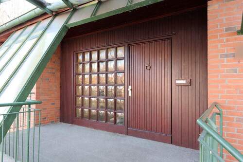 Eingang (saisonale Anpassung durch KI) - 