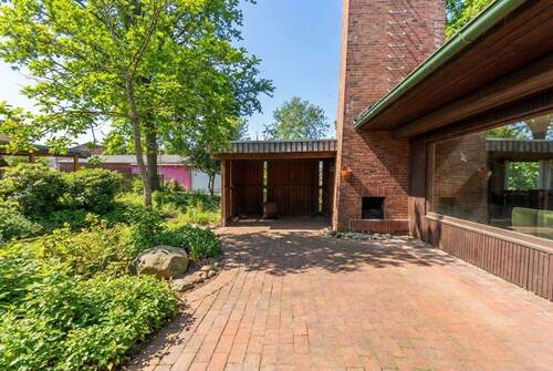 Terrasse (saisonale Anpassung durch KI) - 