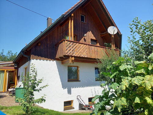 Südostansicht mit Balkon - 