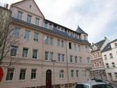 Hausansicht - Helle Altbauwohnung mit Balkon - 385,00 EUR Kaltmiete, ca.  77,00 m² Wohnfläche
