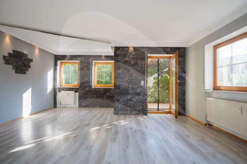 Wohnen/ Essen - 3 Zimmer Etagenwohnung zum Kaufen in Salzweg