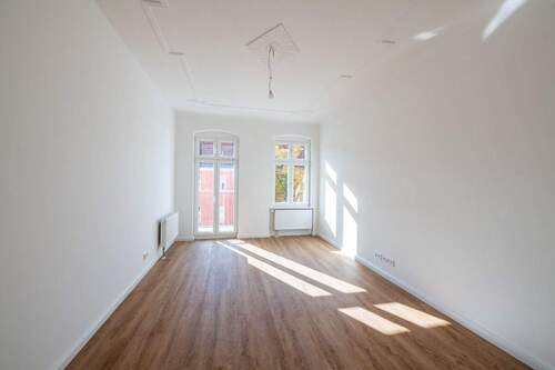 Zimmer 1 - Traumhaft schön: Sanierte 2-Zimmer-Wohnung mit Balkon am Schillerpark - Provisionsfrei!