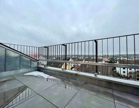 Loggia Ausblick ähnlich - 2 Zimmer Etagenwohnung zum Kaufen in Veitsbronn