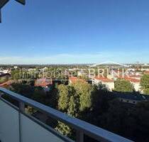 Große 3-Zimmer Wohnung mit kleinem Balkon, Stellplatz und traumhafter Aussicht - Fürth Hardhöhe