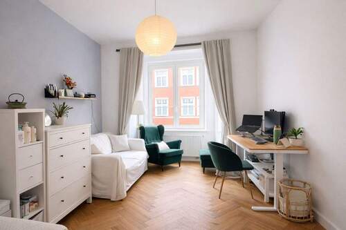 Schlafzimmer- 1 - Etagenwohnung mit 100,00 m&sup2; in München zum Kaufen