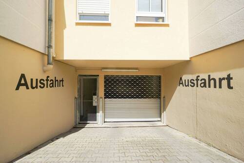 Tiefgaragenausfahrt - 