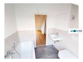 Ansicht II: Badezimmer mit Vollbad (2.OG) - 