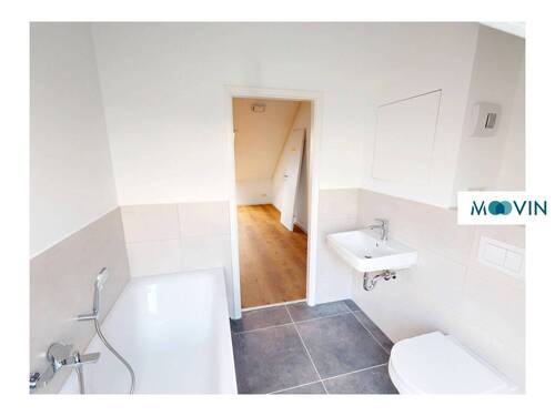 Ansicht II: Badezimmer mit Vollbad (2.OG) - 