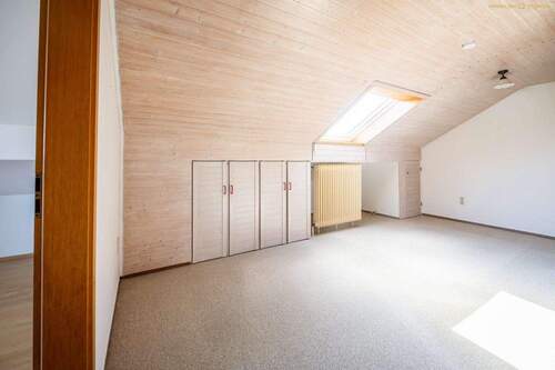 Ankleide und Durchgangszimmer DG - aktuell - 