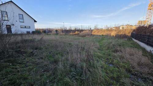 Süden - 451 m² Baugrundstück - provisionsfreies Grundstück (-7,14 %)