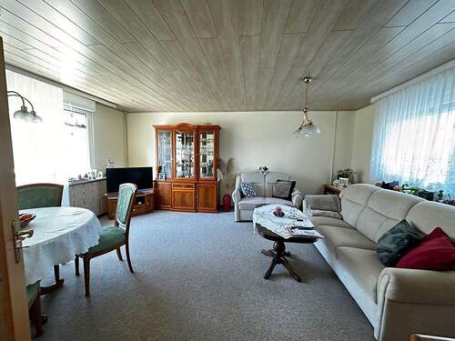 Wohnzimmer.jpeg - 4 Zimmer Reihenmittelhaus in Halle (Saale)