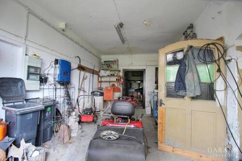 Garage - 