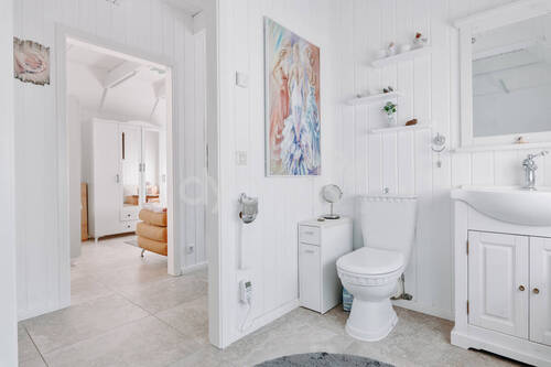 Bad mit Dusche - 