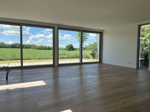 Wohn-/Esszimmer - Neubau Einfamilienhaus mit Tiefgarage und Traumblick im Würmtal