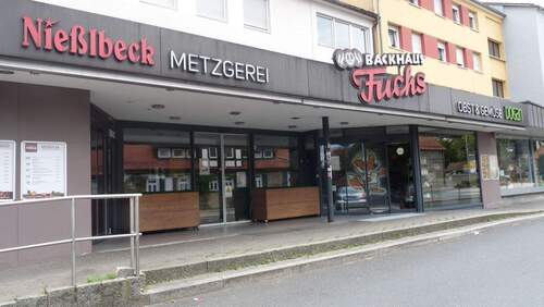 Wohnumfeld kl. Einkaufszeile.JPG - 