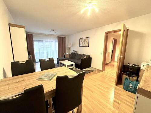 Wohnzimmer - 2 Zimmer Etagenwohnung zur Miete in Kaiserslautern