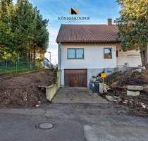 FÜR RENOVIERUNGSPROFIS-WOHNEN AUF EINER EBENE EFH m.Ausbaupotenzial &XXL-Grundstückteilbar top Lage - Backnang Steinbach