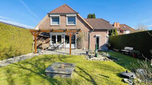 Vorderansicht - 5 Zimmer Einfamilienhaus zum Kaufen in Alveslohe