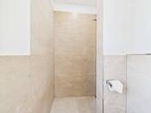 Gäste-WC mit Dusche - 