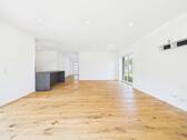 Wohnzimmer - 3 Zimmer Bungalow zum Kaufen in Neustadt am Rübenberge