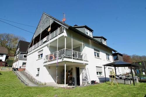 Rückansicht - 6 Zimmer Mehrfamilienhaus, Wohnhaus zum Kaufen in Siegen