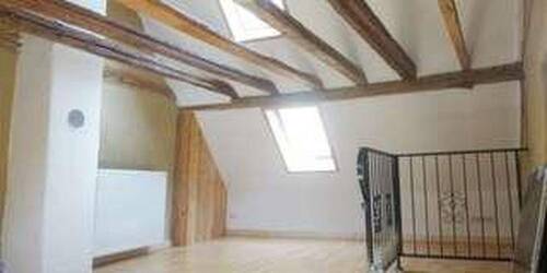Dachgeschoss - Wohnen mit Charakter - 777,00&nbsp;EUR Kaltmiete, ca.&nbsp; 61,00&nbsp;m&sup2;&nbsp;Wohnfl&auml;che
