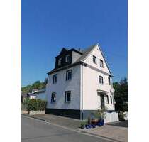 Einfamilienhaus mit 11 kW Wallbox, Nebengebäude und Garten - Neuwied Segendorf