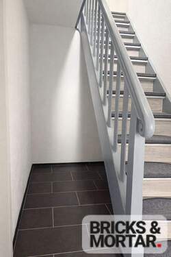 Treppenaufgang - Doppelhaushälfte mit 104,00 m&sup2; in Heinersreuth zum Kaufen