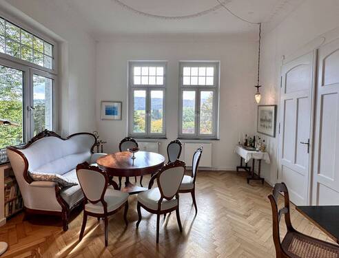 Salon - 