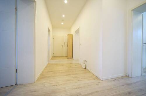 Flur.jpg - 4 Zimmer Etagenwohnung zum Kaufen in Gangkofen